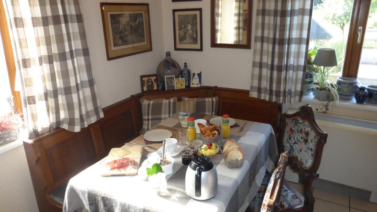 Bed and Breakfast Roulottes Django et Bella Gueberschwihr Esterno foto